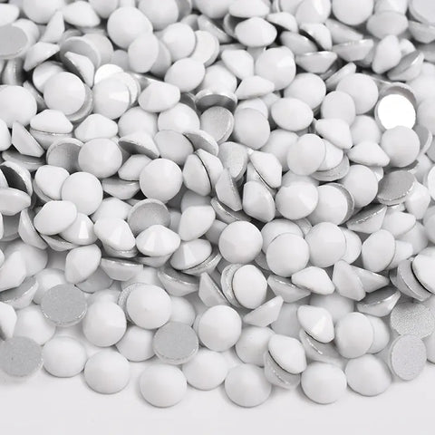 Chalk White Glass Rhinestones